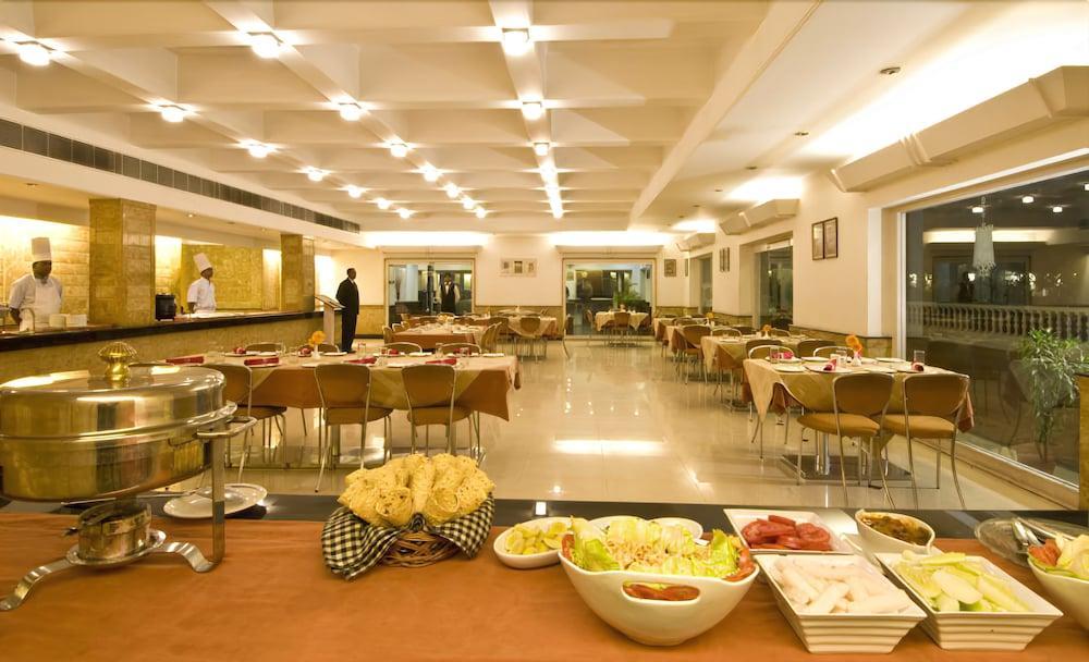 Grand Hotel Агра Екстер'єр фото