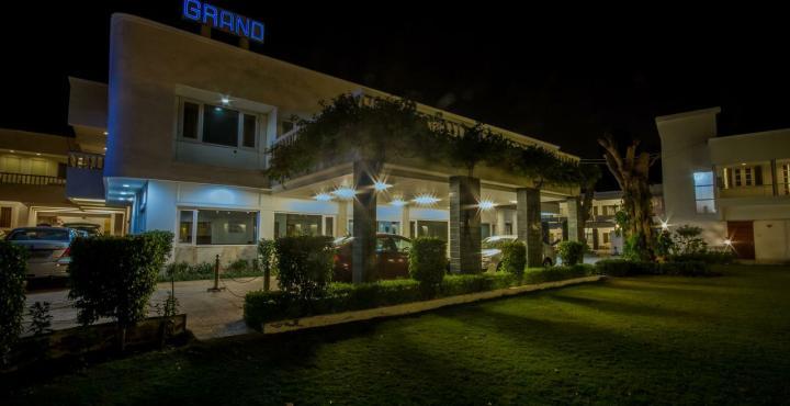 Grand Hotel Агра Екстер'єр фото