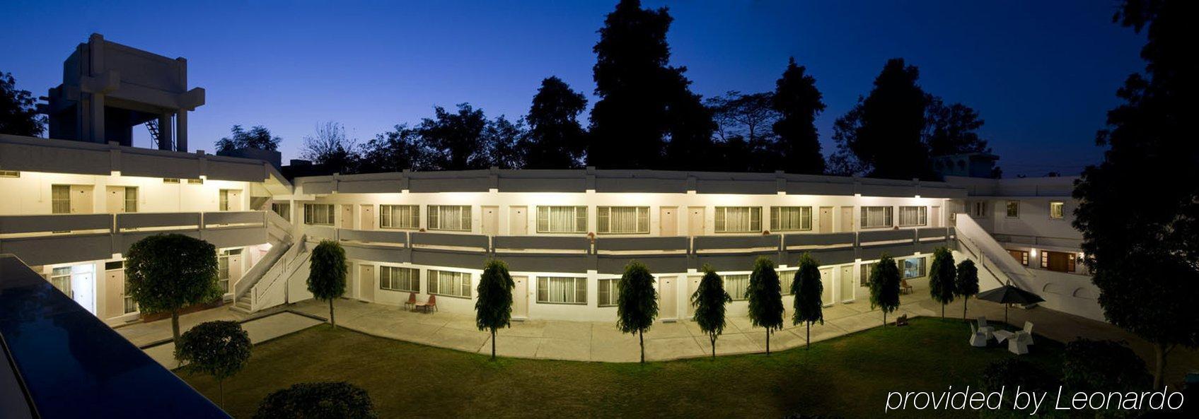 Grand Hotel Агра Екстер'єр фото