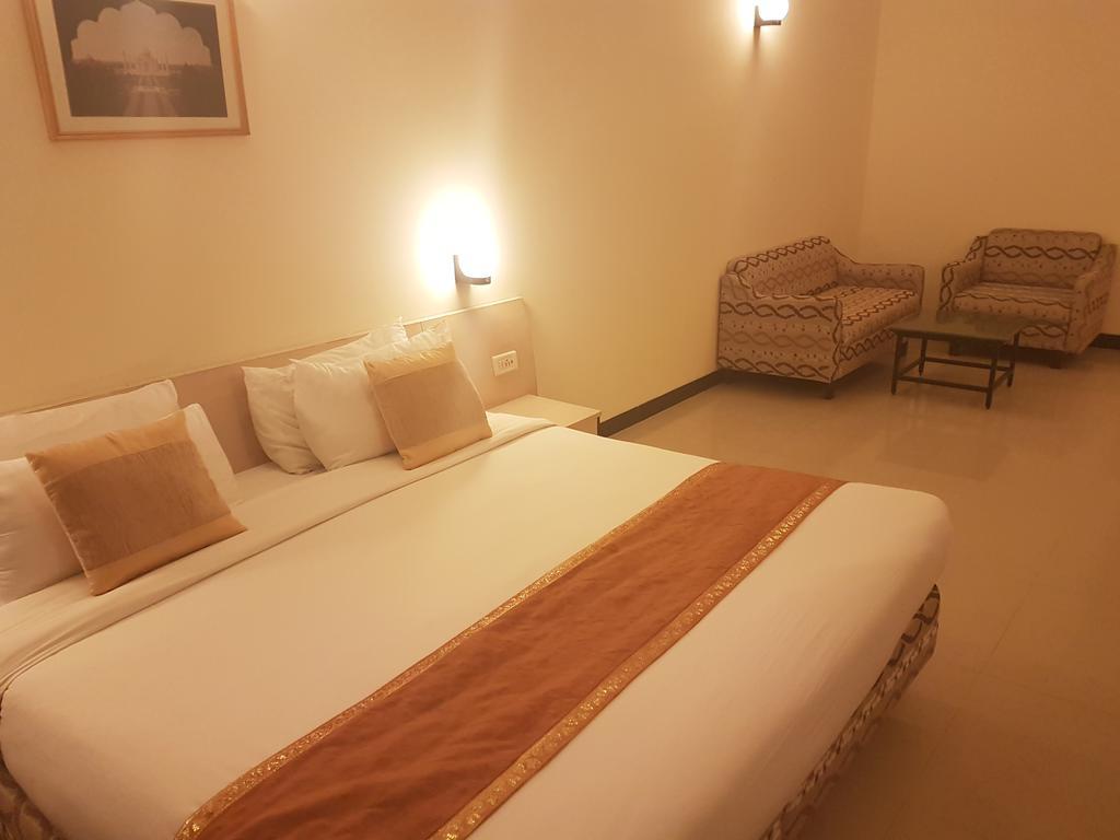 Grand Hotel Агра Екстер'єр фото